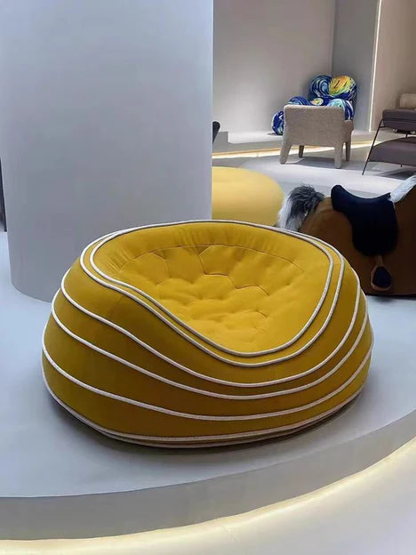 Poltrona/poltrona per il tempo libero a forma di uovo in stile minimalista moderno