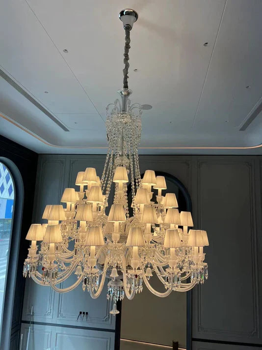 Lustre en cristal léger et luxueux, version longue, à plusieurs niveaux, idéal pour les pièces à haut plafond ou les salons
