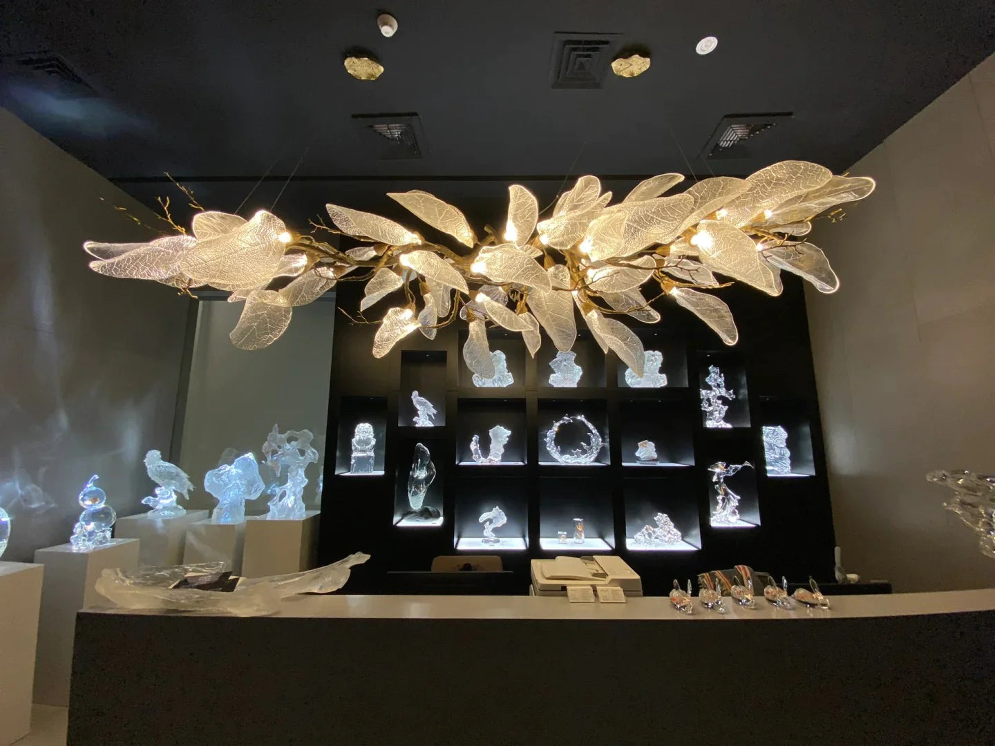 Lustre créatif en résine bionique à feuilles pour salon/salle à manger/escalier