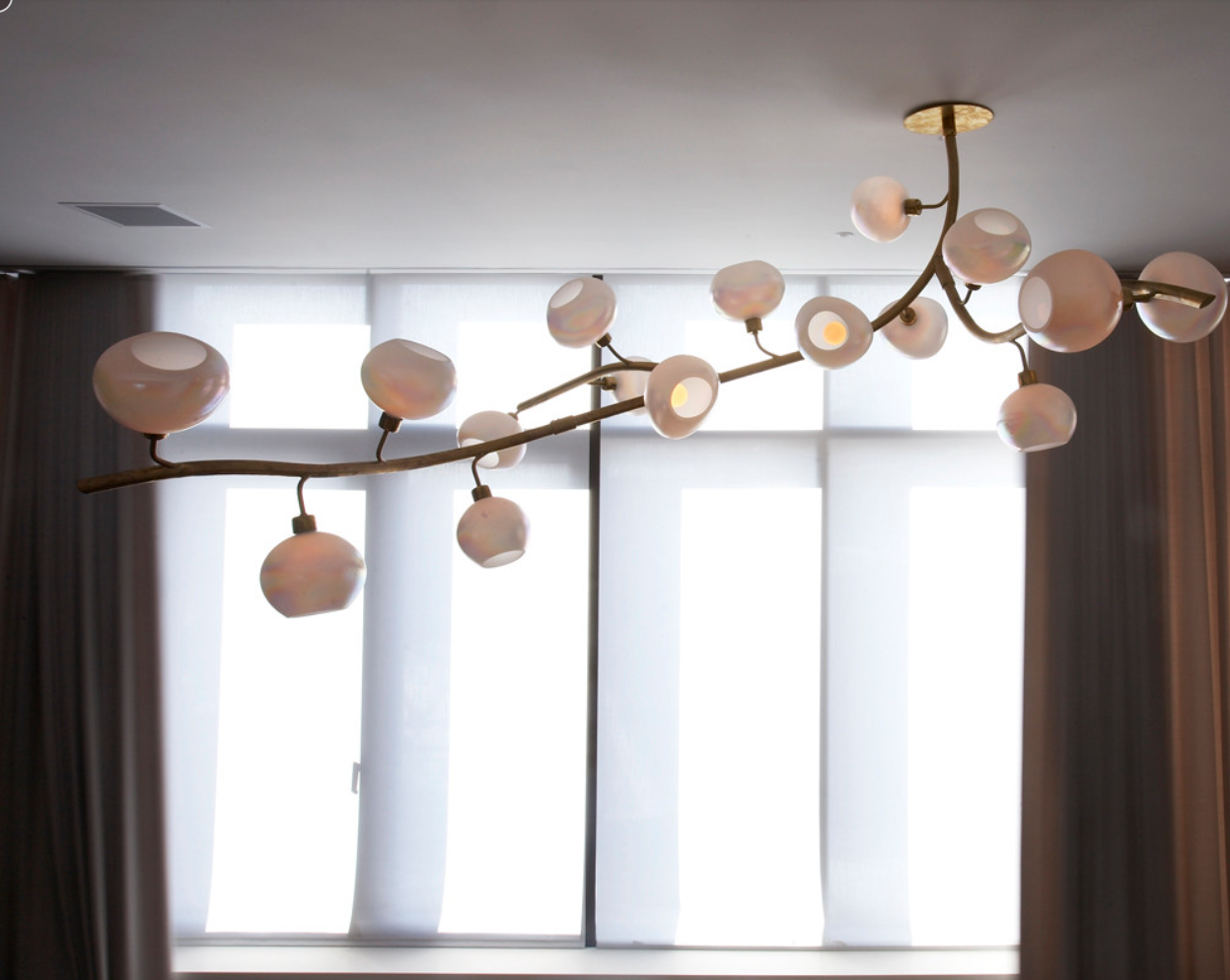 Lustre moderne à branches linéaires en laiton pour salle à manger