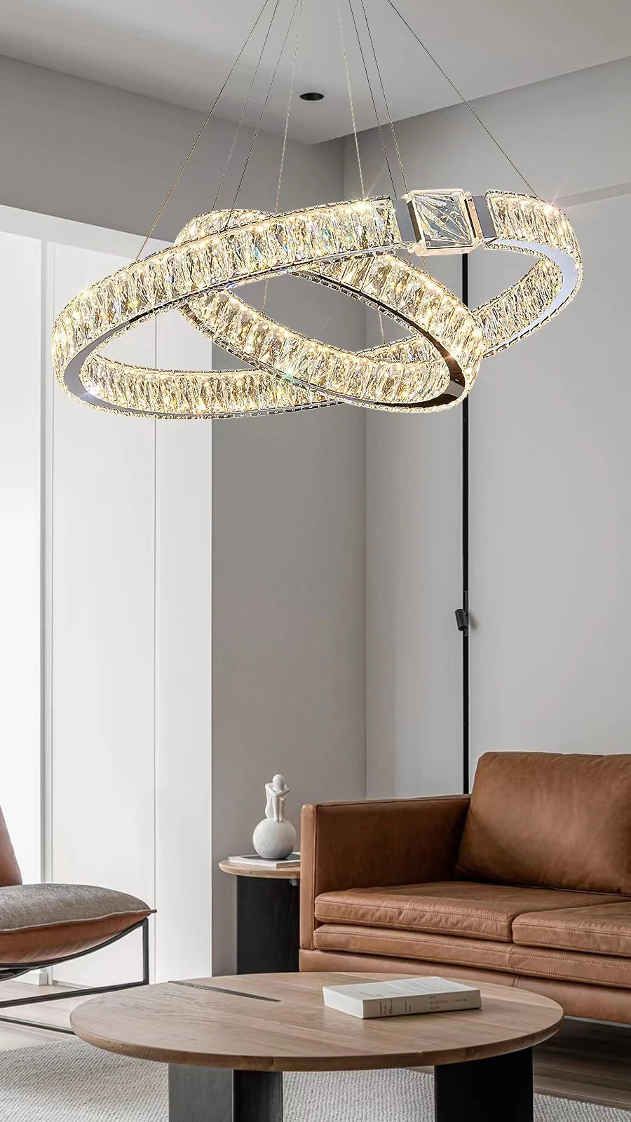 Lampadario moderno con ciondolo a forma di anello di cristallo, di lusso e leggero, adatto per soggiorno/sala da pranzo/camera da letto.