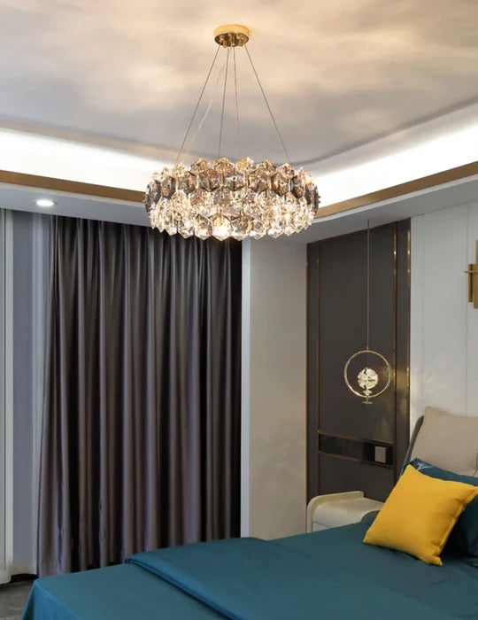 Lustre luxueux en forme de pétales de fleurs, idéal pour un salon, une salle à manger ou une chambre à coucher
