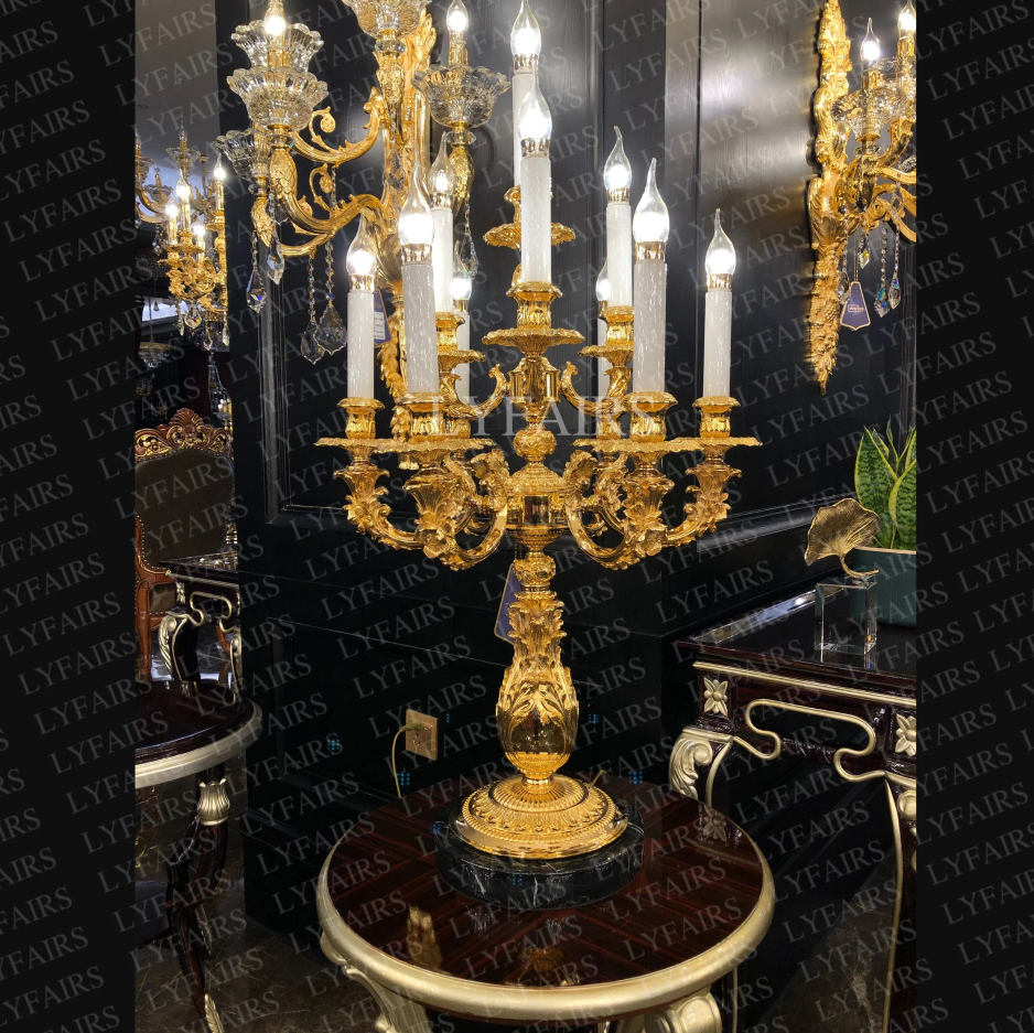 Luxury Vintage Top De-Waxed Crafted 10-Candle Brass Table Lamp
