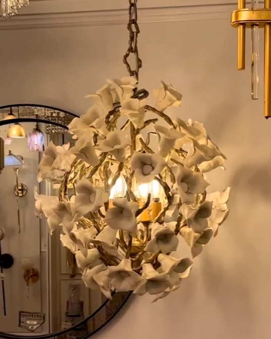 Modern Art Design Lily Ceramic Flower Chandelier for Low-ceiling