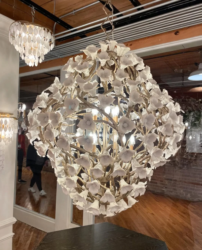 Modern Art Design Lily Ceramic Flower Chandelier for Low-ceiling