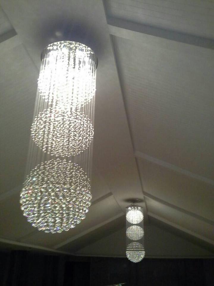 Lustre extra-long moderne et artistique en duplex rotatif
