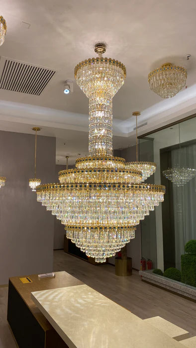 Lampadario di cristallo conico extra large di lusso per soggiorno/ingresso con soffitto alto