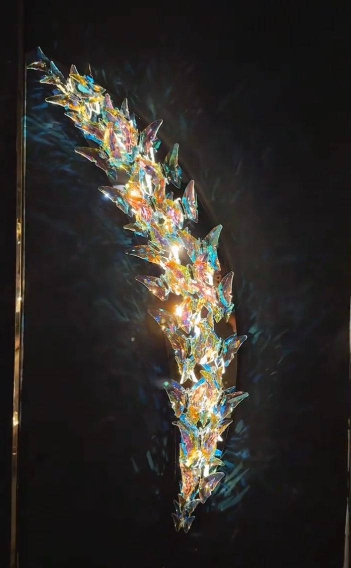 Lampada da parete moderna a forma di farfalla lunare