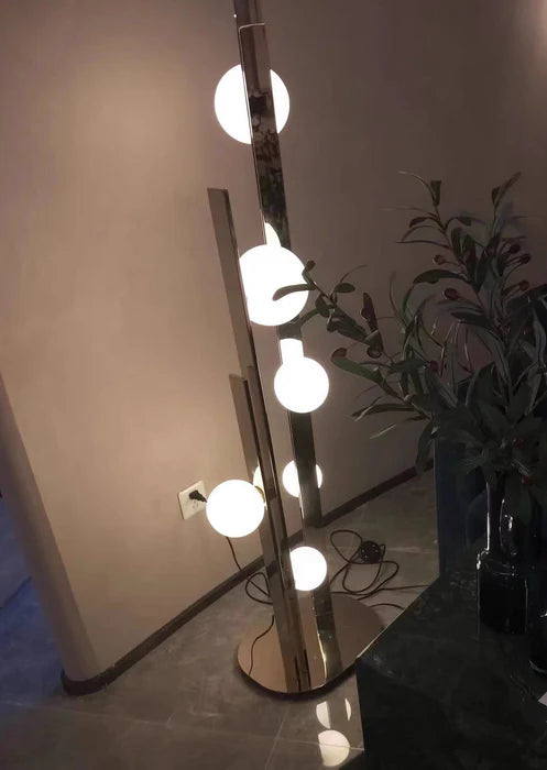 Lampadaire boule moderne et créatif à 6 lumières