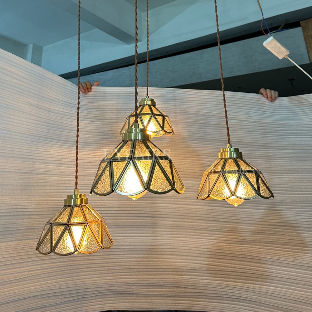 Lampadario a sospensione vintage con paralume in vetro Tiffany
