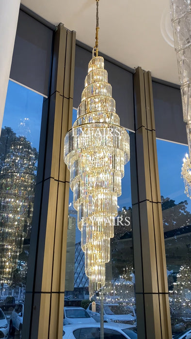 Lustre en cristal spiralé de luxe extra large avec finition dorée