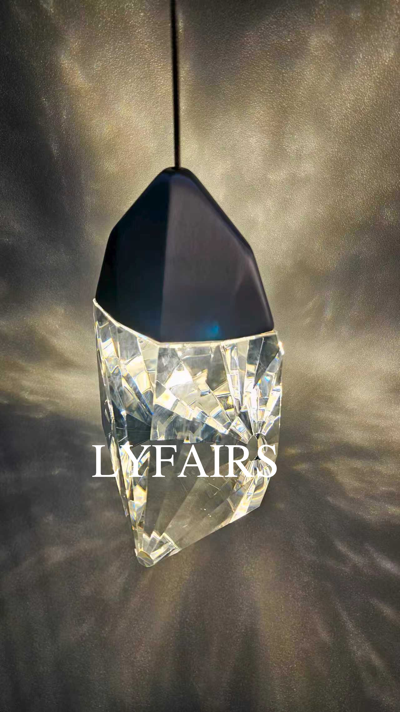 Pendentif moderne de luxe en cristal de diamant en feuille d'or