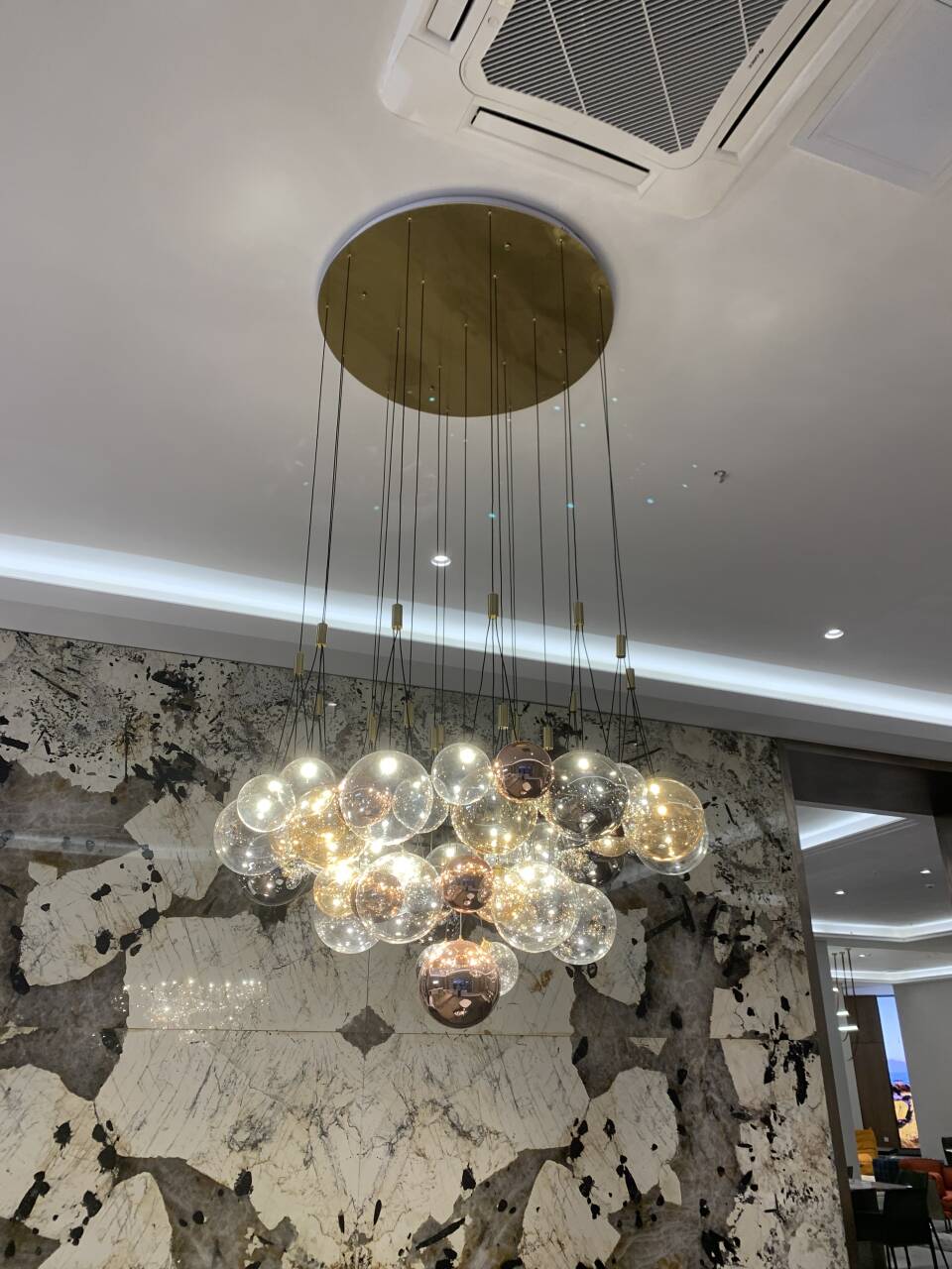 Lustre italien créatif en forme de boule de verre pour salon, salle à manger ou îlot de cuisine