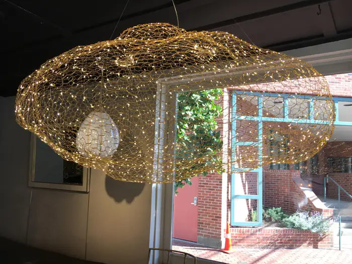 Suspension moderne en maille nuage flottant