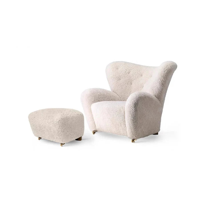 Sedia imbottita in stile antico francese di medie dimensioni color crema