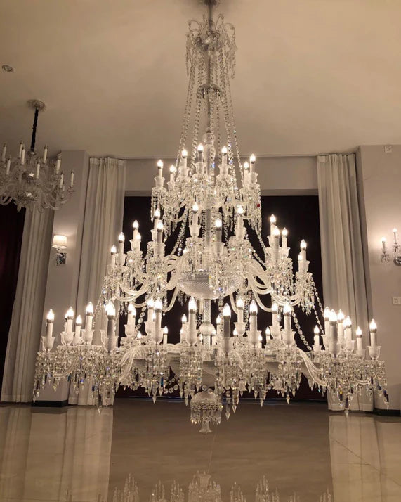 Lustre en cristal léger et luxueux, version longue, à plusieurs niveaux, idéal pour les pièces à haut plafond ou les salons