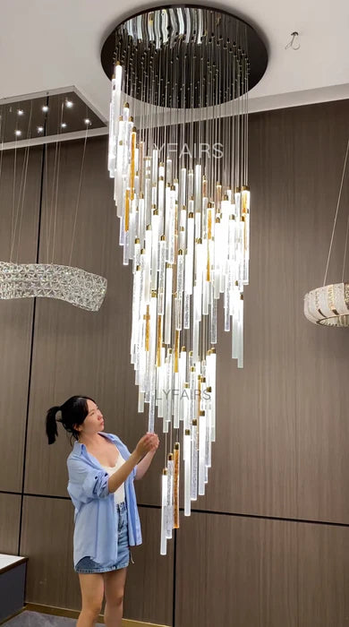 Lustre cylindrique moderne en cristal transparent et orange flottant pour plafond haut