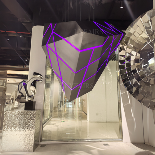 Scultura galleggiante cyberpunk in acciaio inossidabile