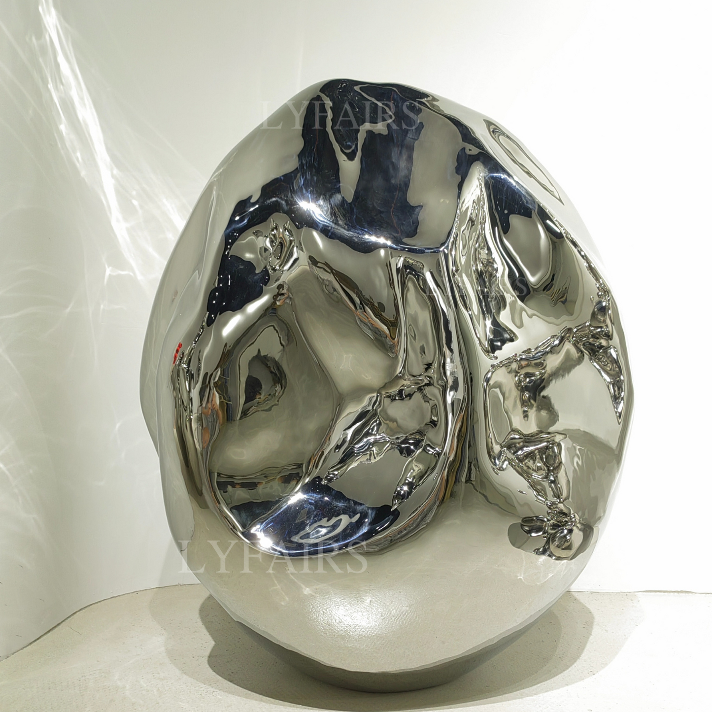 Sculpture en pierre en acier inoxydable