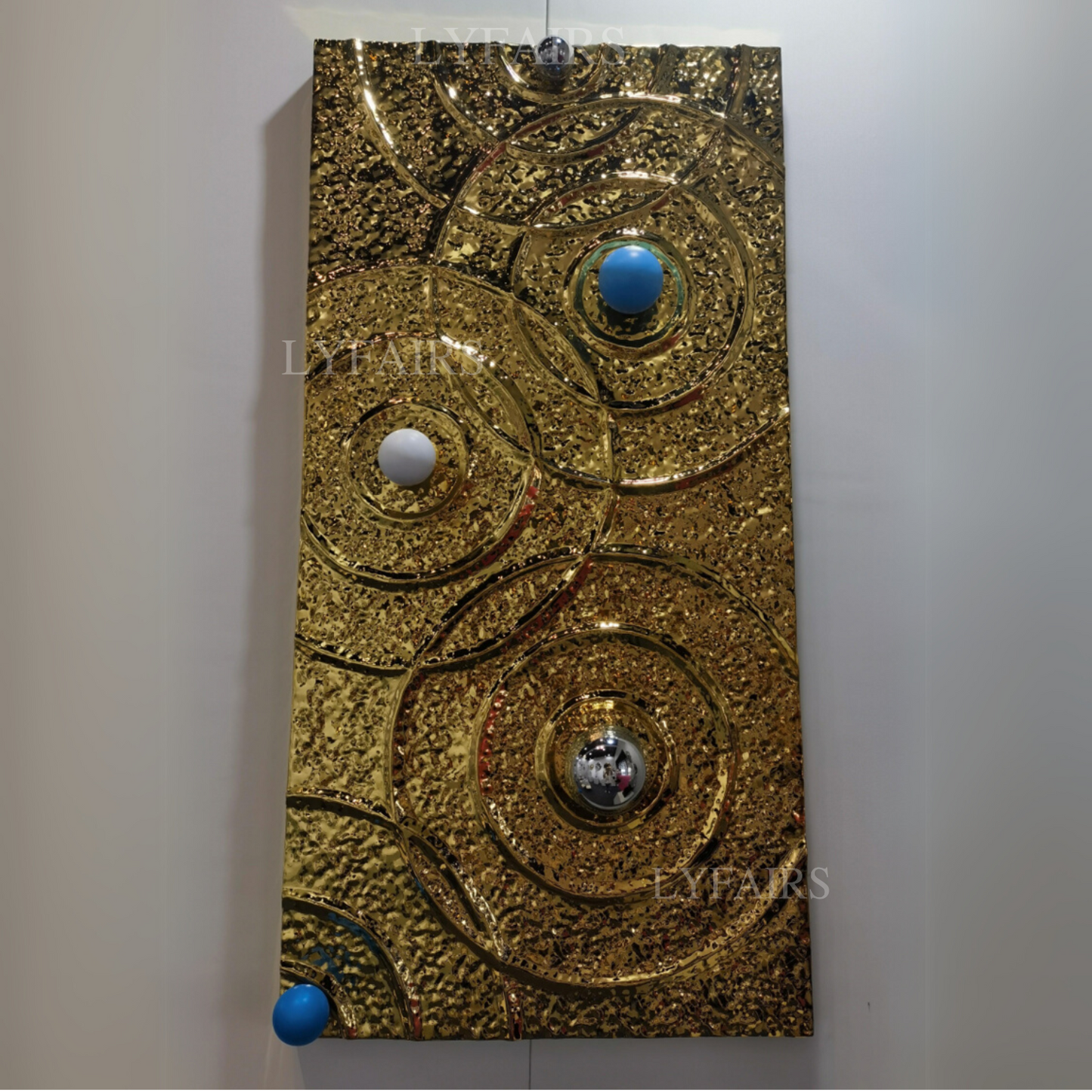 Décoration murale en acier inoxydable galvanisé doré haut de gamme avec ondulations d'eau