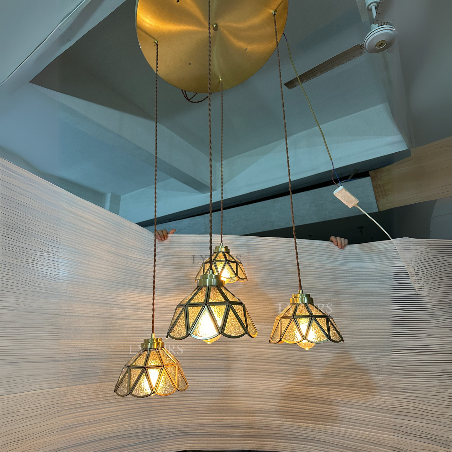 Lampadario a sospensione vintage con paralume in vetro Tiffany