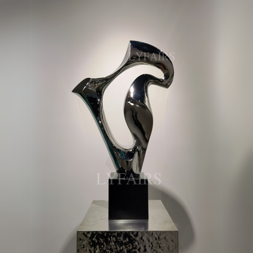 Scultura artistica in acciaio inossidabile dal design fluido e brillante