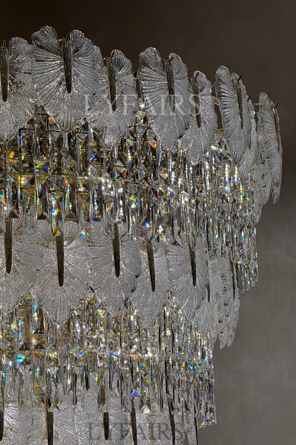 Lustre cascade luxueux en cristal à plusieurs niveaux, fabriqué à la main, en forme de feuille de verre