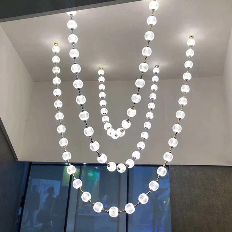 Lampadario moderno e creativo con collana di perle per soggiorno/scala/ingresso/ingresso