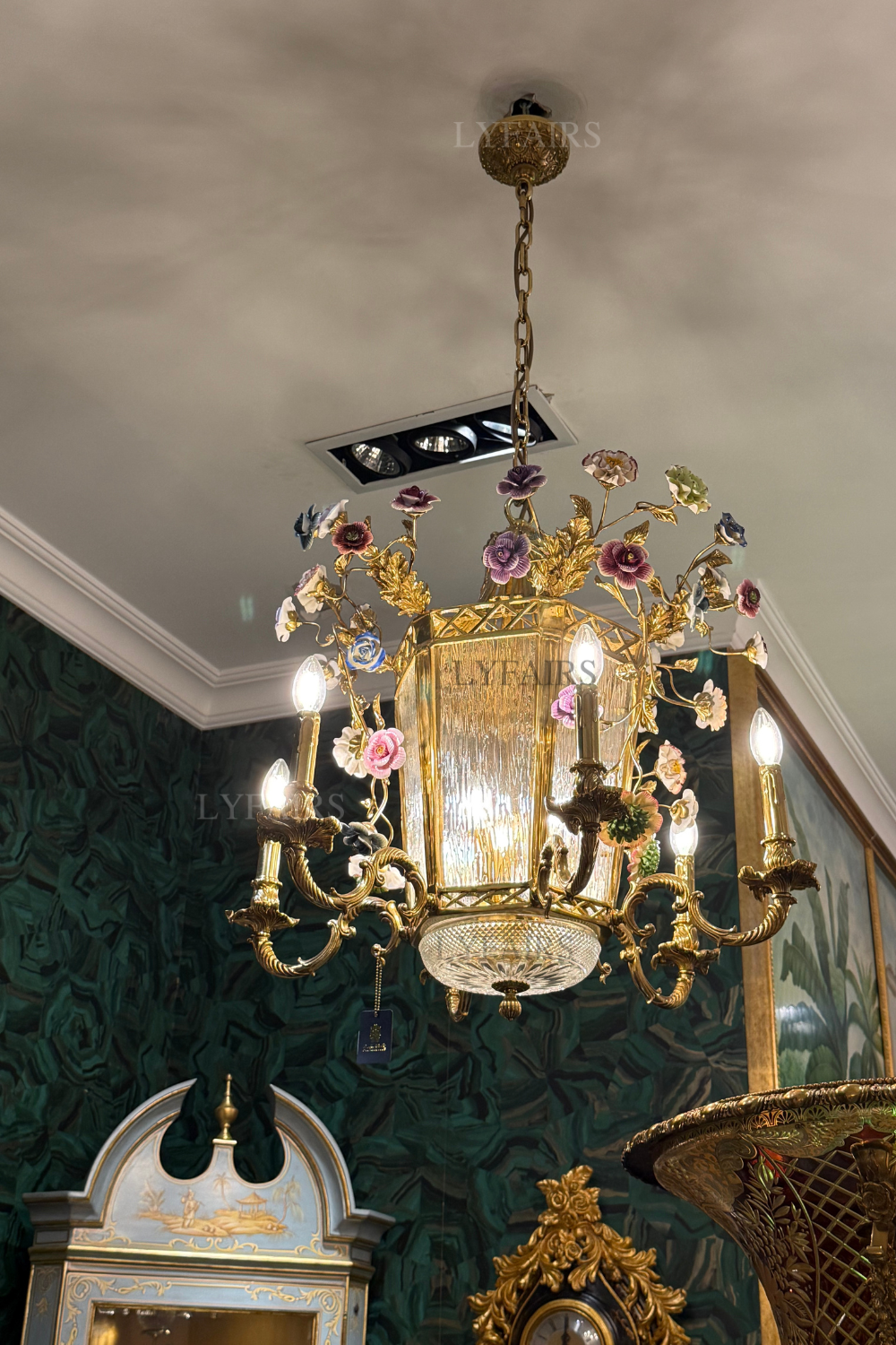 Lustre en verre élégant style baroque Blossom de LYFAIRS x FH&Home