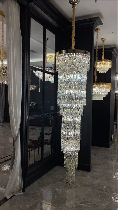 Lustre en cristal multicouche rond de luxe moderne avec trèfle à quatre feuilles pour escalier/espace à haut plafond/foyer