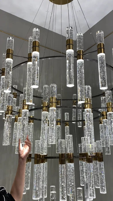 Lustre design surdimensionné en cristal à bulles, de luxe, moderne et à 4 niveaux, idéal pour un hall d'entrée, un couloir ou un escalier à haut plafond.