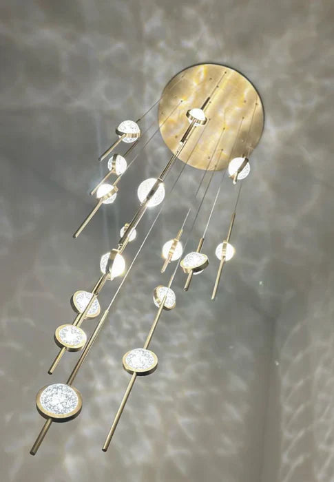 Suspension moderne en laiton et verre flottant pour plafond haut
