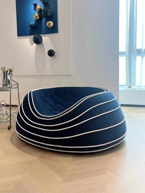 Poltrona/poltrona per il tempo libero a forma di uovo in stile minimalista moderno