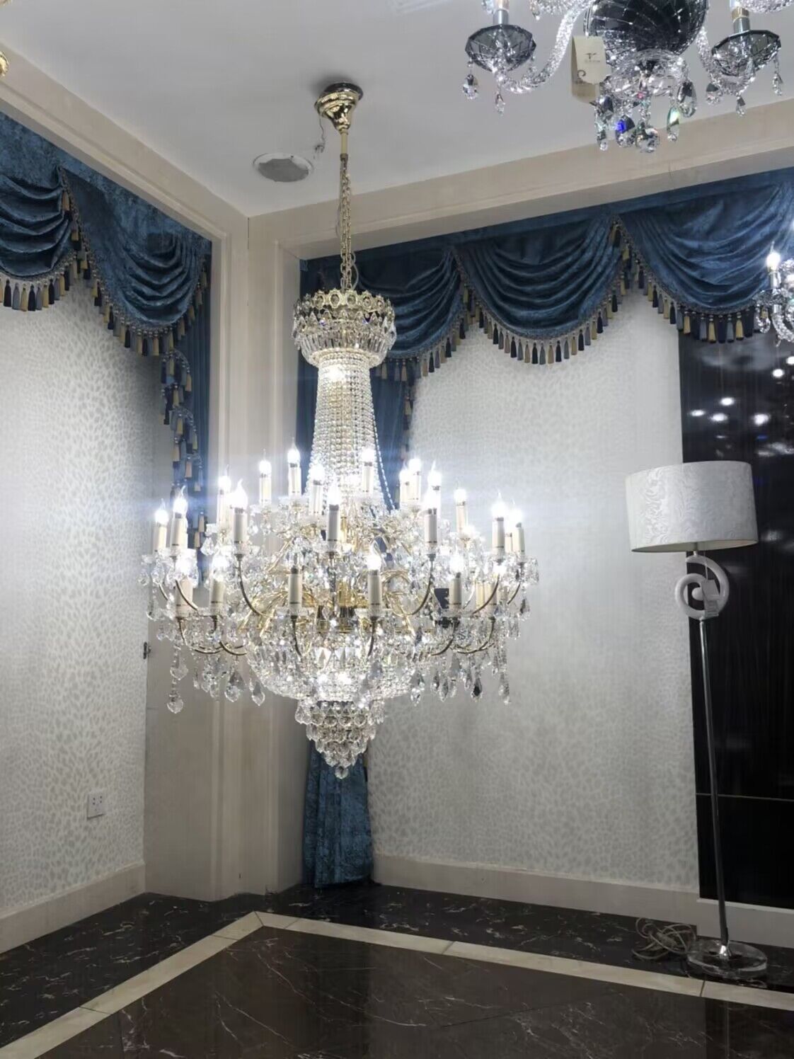 Extra Large Luxury Gold Traditional Empire Candle Chandelier Crystal Pendant for Stairs/Foyers