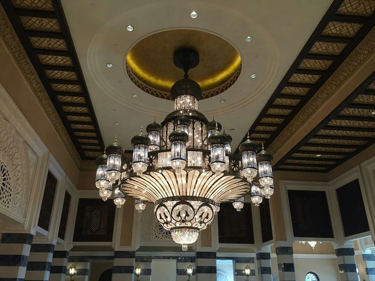 Arabian Nights Palace‑Style Sculptural Maximalist Crystal Lantern Chandelier