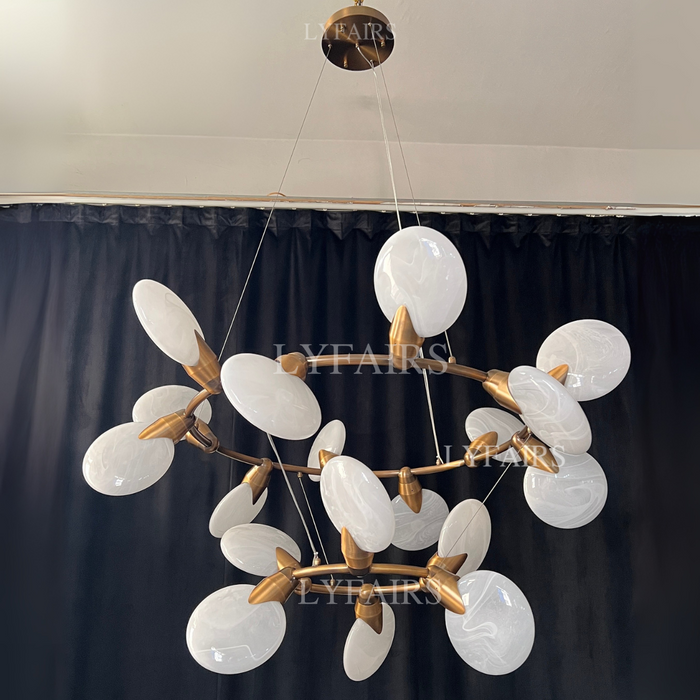 Lampadario moderno a due livelli in vetro traslucido soffiato a mano a forma di petalo