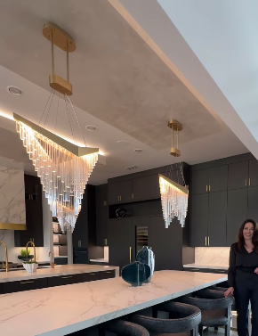 Modern Art Design Arrowhead Shaped Acrylic Rods Chandelier