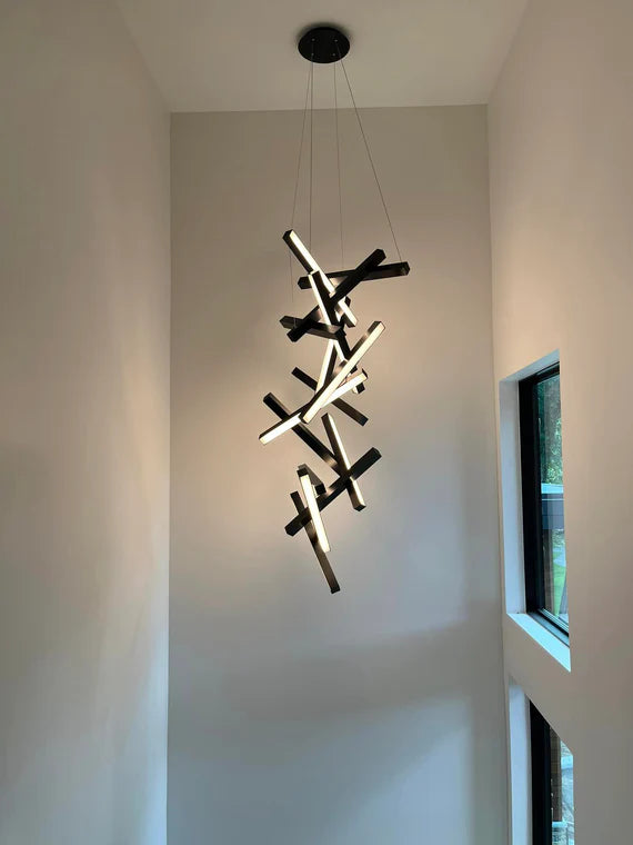 Lampadario geometrico verticale moderno per scale/ingresso/soffitti alti 