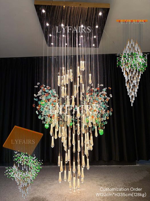 Lustre en cristal flottant extra large en forme de goutte de pluie colorée pour hôtel/restaurant/villa