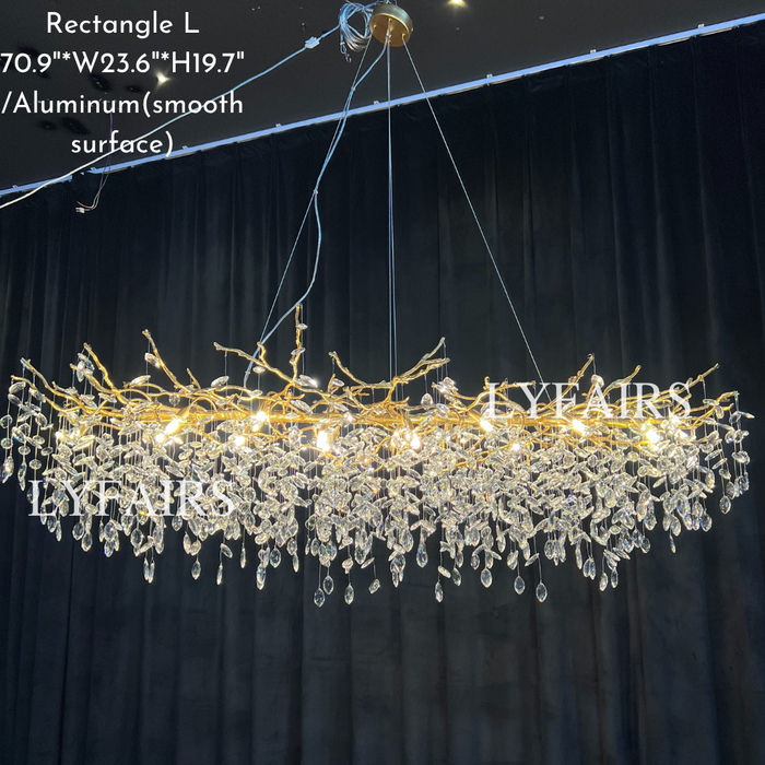 Lampadario di cristallo in stile francese, nuovo e conveniente, con foglie di cristallo.