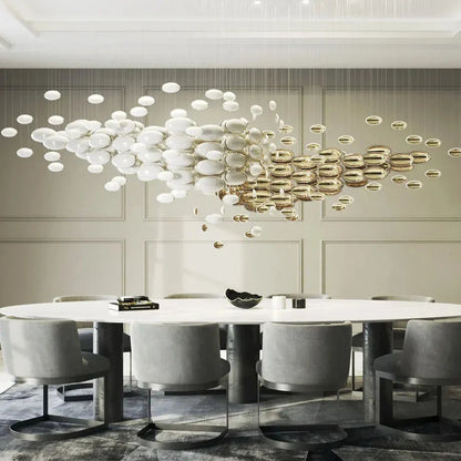 Plafonnier suspendu en forme d'œuf de dragon doré, design artistique et moderne, idéal pour une salle à manger