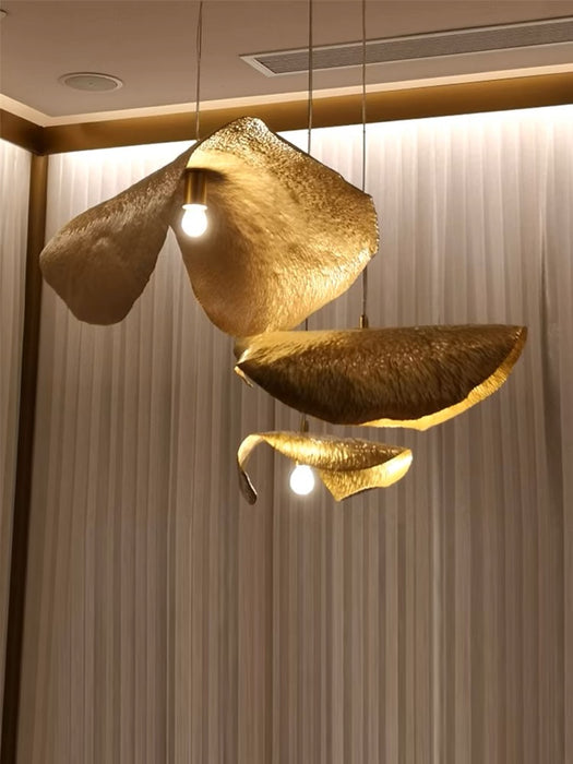 Lampada a sospensione postmoderna a foglia appassita in ottone