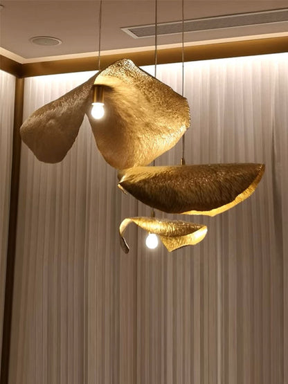 Lampada a sospensione postmoderna a foglia appassita in ottone