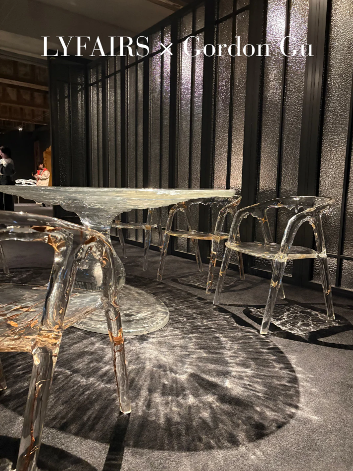 LYFAIRS x GORDON GU Dripping Water Chair (Maple leaves)