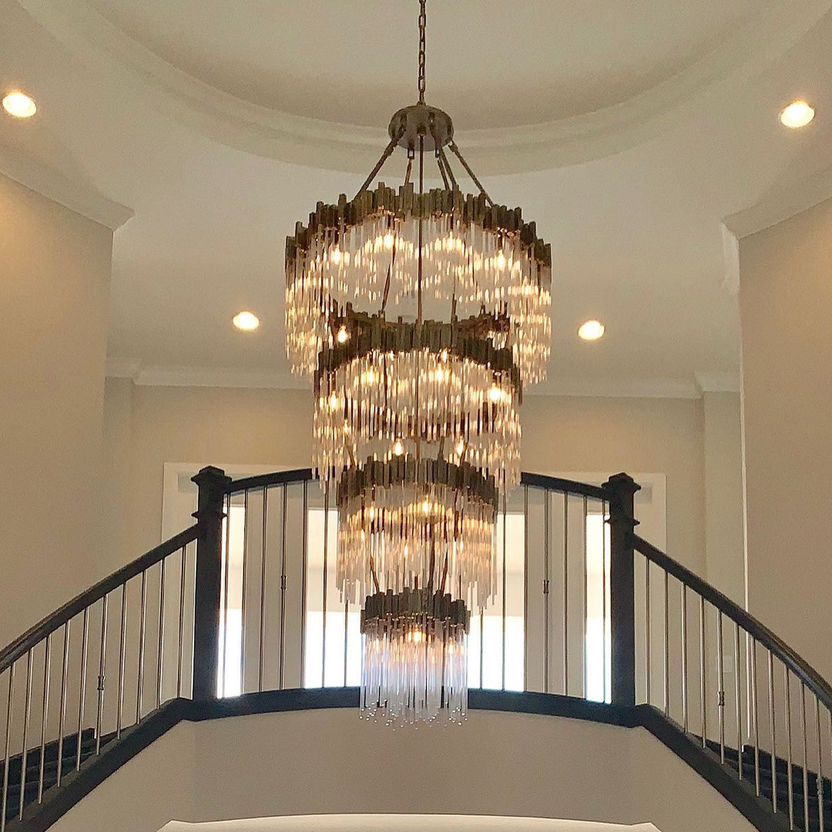 Grand lustre élégant en verre multicouches pour haut plafond/escalier/entrée