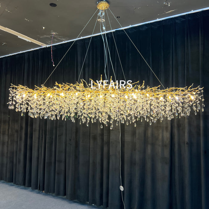 Lampadario di cristallo in stile francese, nuovo e conveniente, con foglie di cristallo.