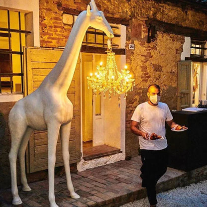 Lampada da terra a forma di giraffa con scultura di animali di design creativo