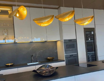 Lampada a sospensione postmoderna a foglia appassita in ottone