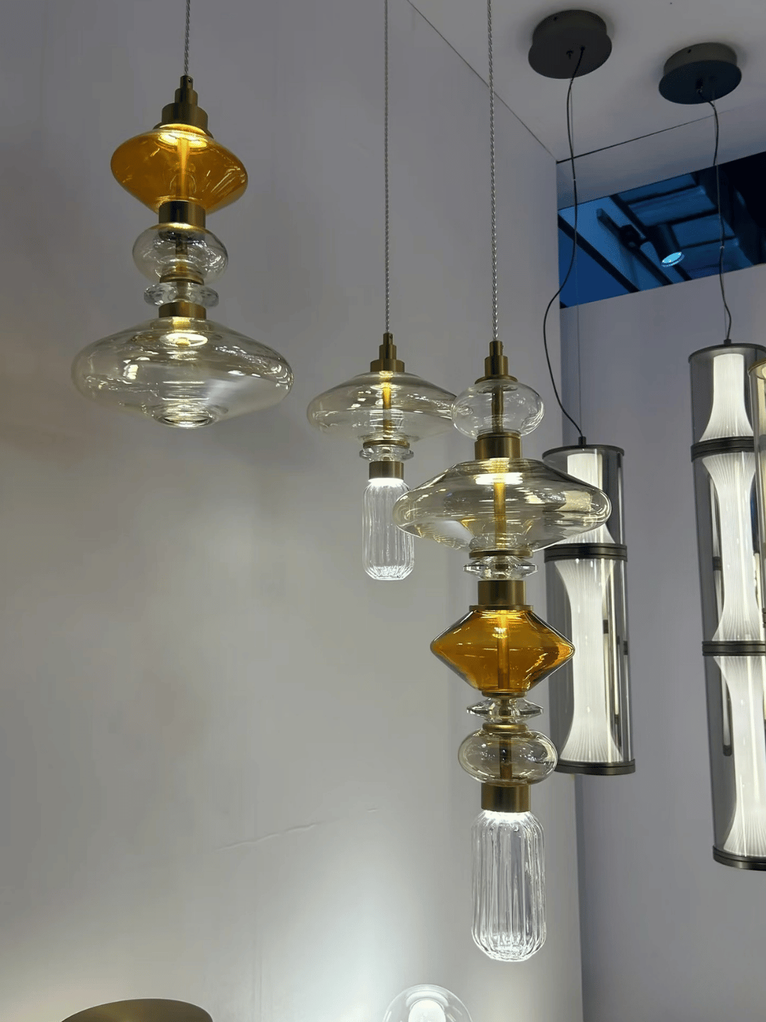 Lampada a sospensione in vetro artistico irregolare