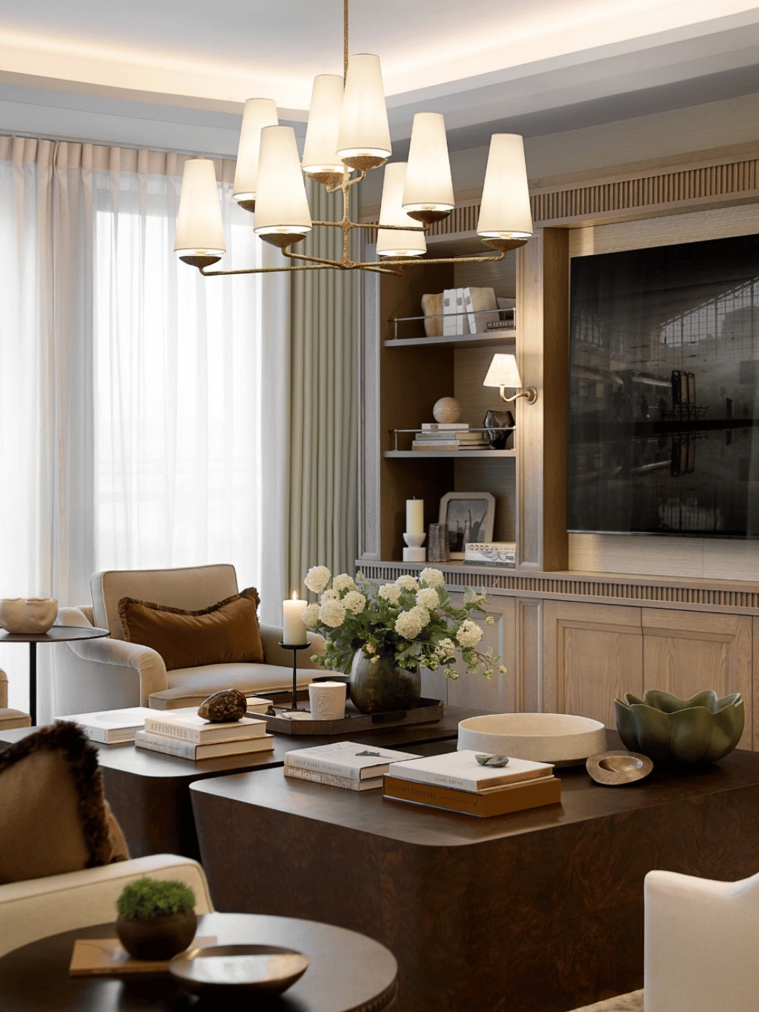 Lampadario verticale in finitura bronzo/nero/bianco